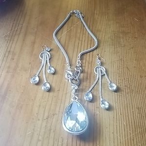 Matching set necklace and earring